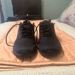 Sketchers Walking Shoes